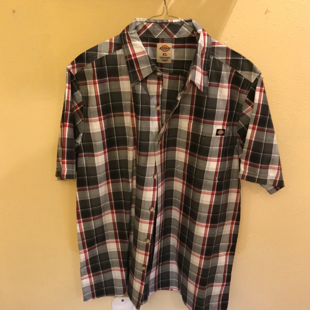 Dickies, plaid collared T-shirt